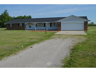 Property photo 4 - Awesome Country Property, 3 Bedroom Ranch on 3 Acres